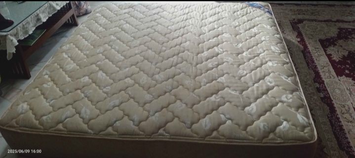 Tilam Queen Berkualiti Tiptop Macam Baru