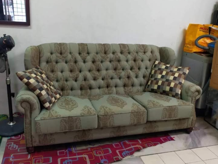 Sofa Klasik 3-Seater Tiptop Macam Baru — gambar 2